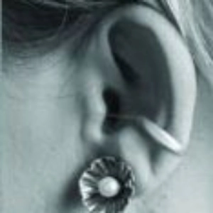 Nausznica z perłą DK012/lewa | Fröhlich Design