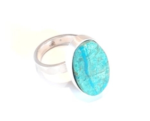 Silver ring with chrysoprase