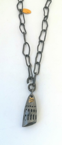DZ044b.jpg