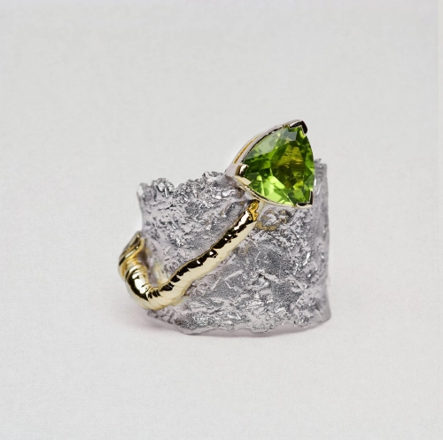 K105309_peridot.jpg