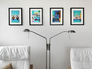 obrazy na scianie.png