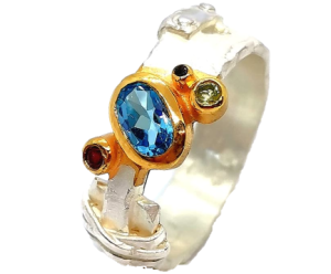 Pierścionek z topazem niebieskim srebro "Mysterious " | Fröhlich Design