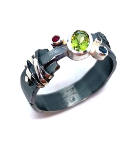 Pierścionek z perydotytem srebro "Mysterious " | Fröhlich Design