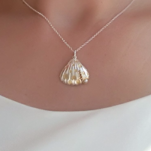 Naszyjnik z perłą srebro"Fairy tale shell"| Fröhlich Design